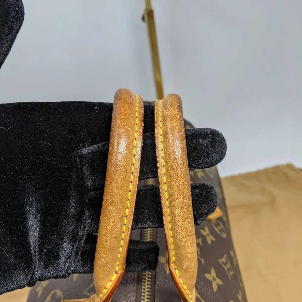 LOUIS VUITTON Monogram Speedy 40 - Picture 12 of 16